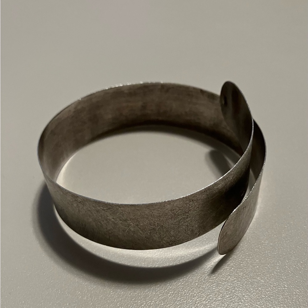 Brushed Vintage Sterling Silver Bracelet - Picture 4 of 11